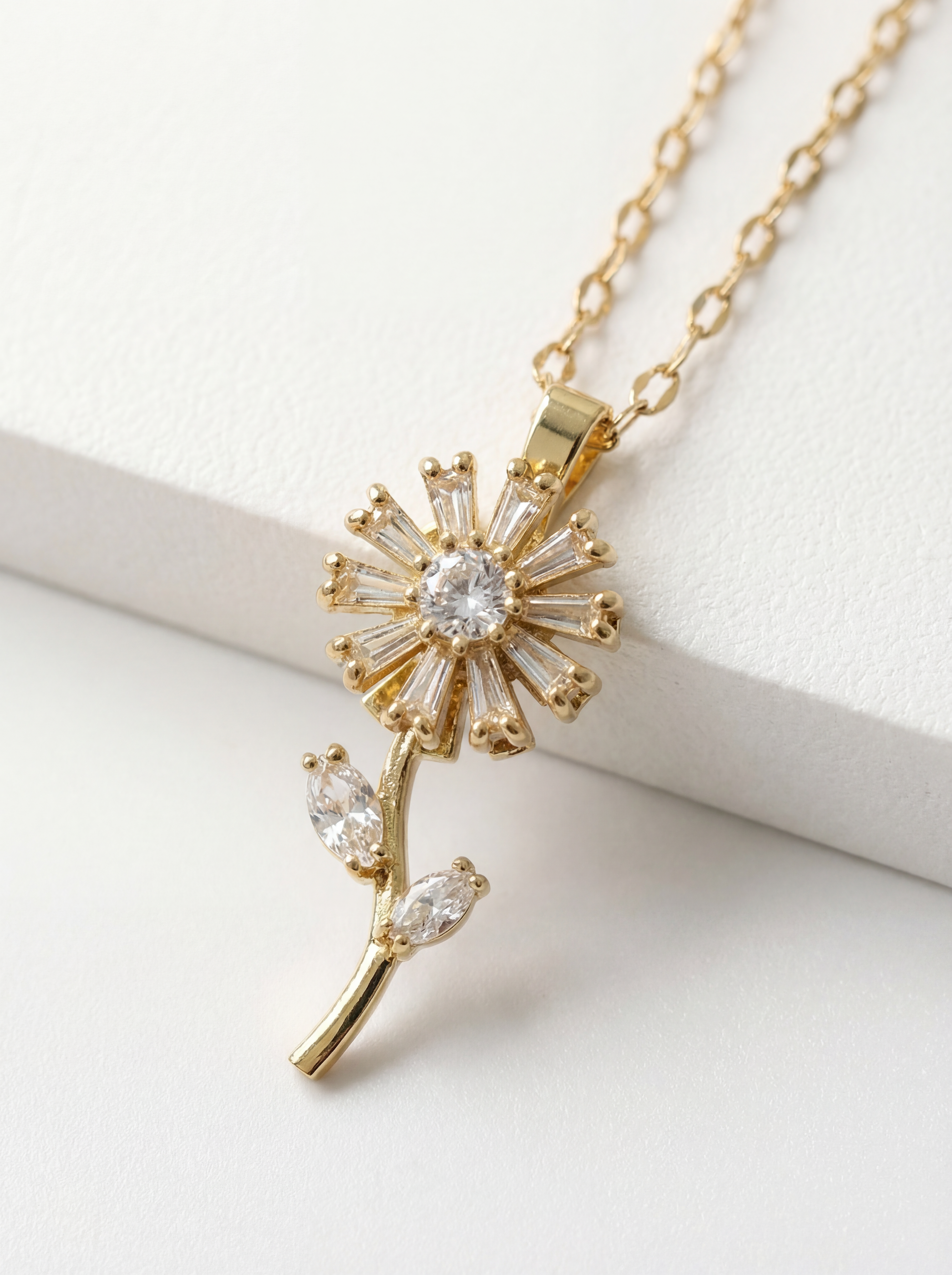 18K Gold Plated Sunflower Pendant Necklace - Cute Gemstone