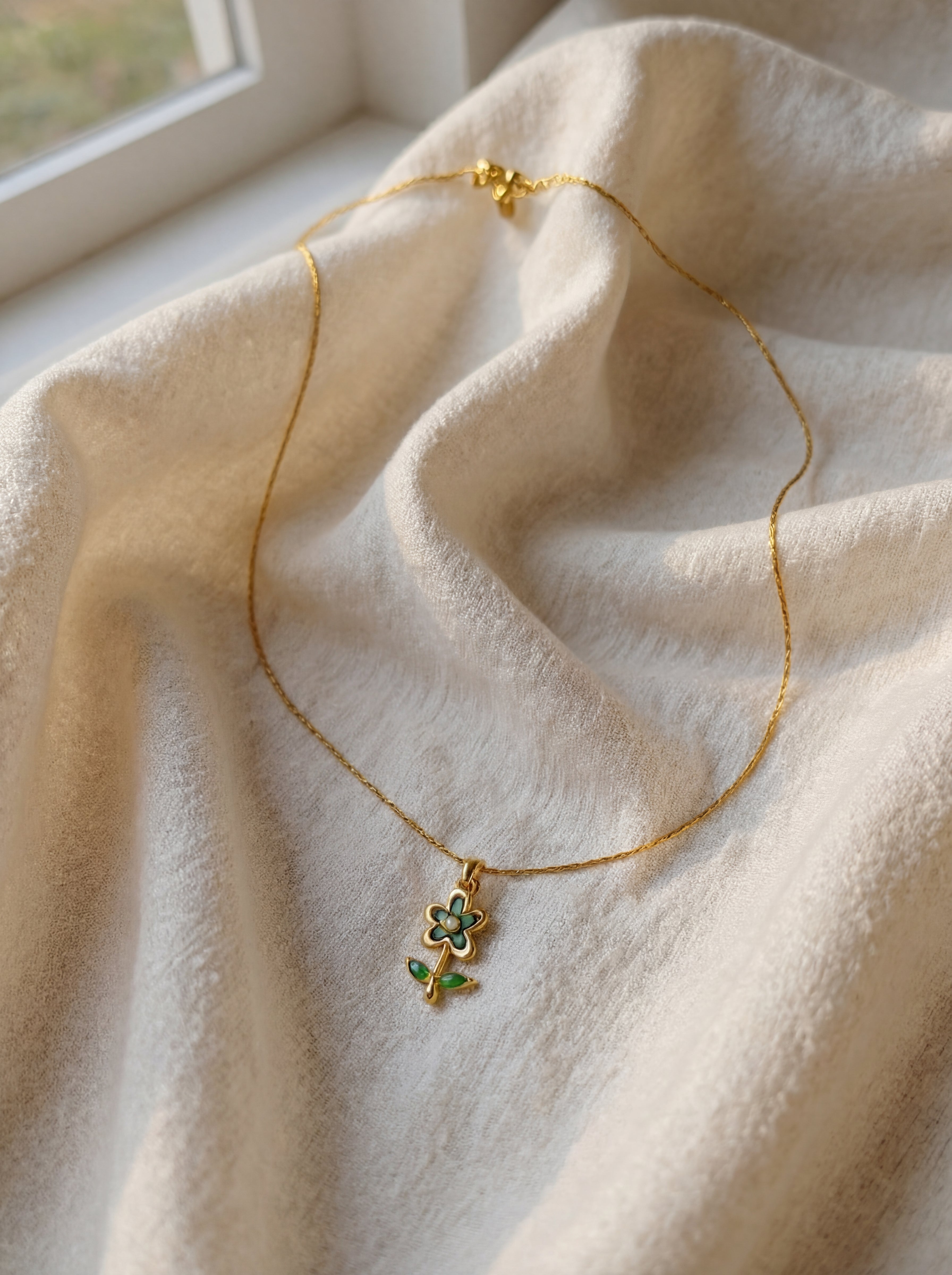 18K Gold Plated Enamel Flower Pendant - Simple Style Dainty