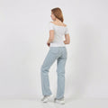 Ribbet Carmen-krage off-the-shoulder crop bluse i hvid